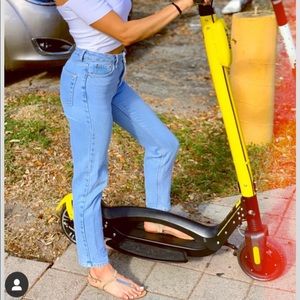 Topshop Bleach Moto Mom Jeans 25W30L